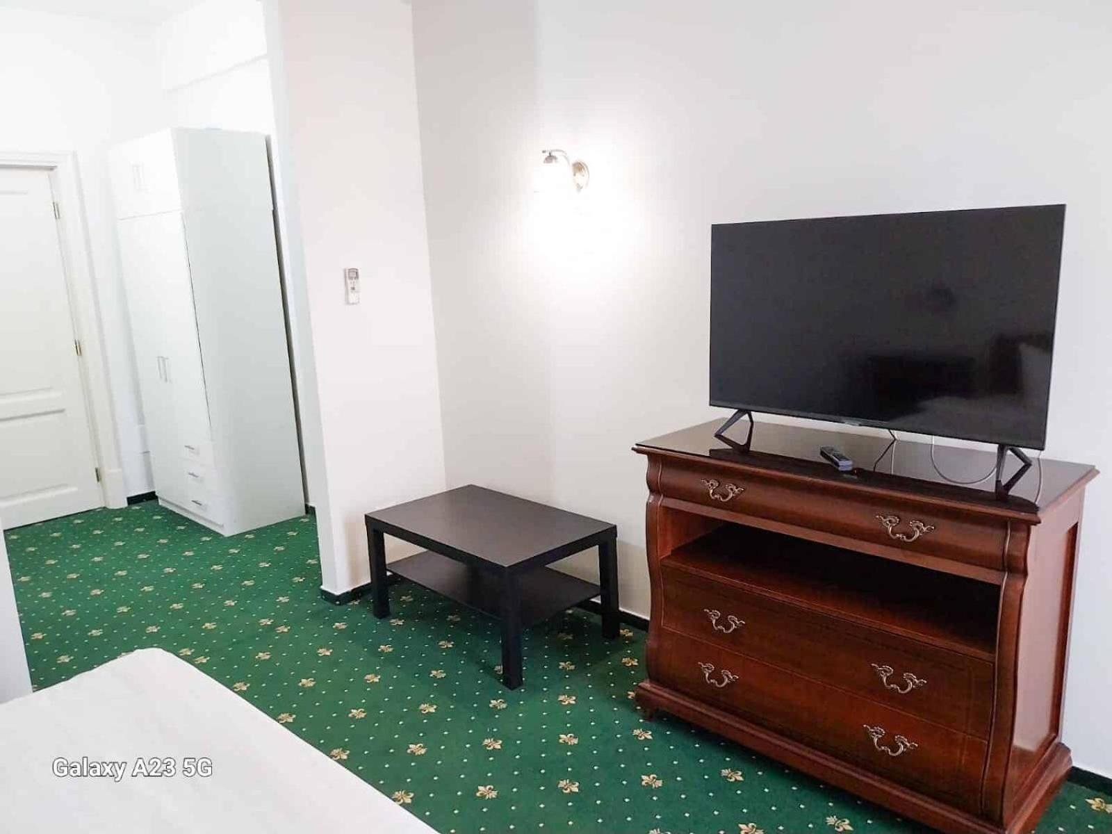 Green Park Boutique Hotel Focsani Exterior photo