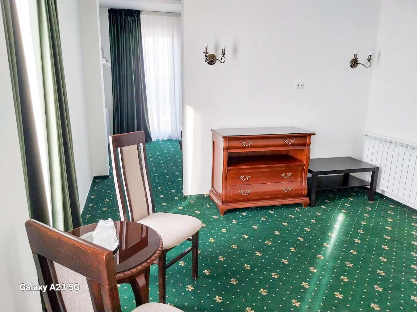 Green Park Boutique Hotel Focsani Exterior photo